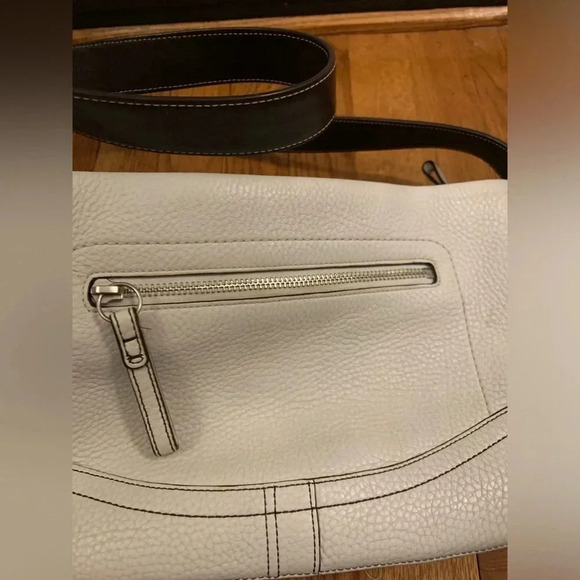 Coach Off White Pebbled Leather Shoulder Bag F10942 - Picture 10 of 15